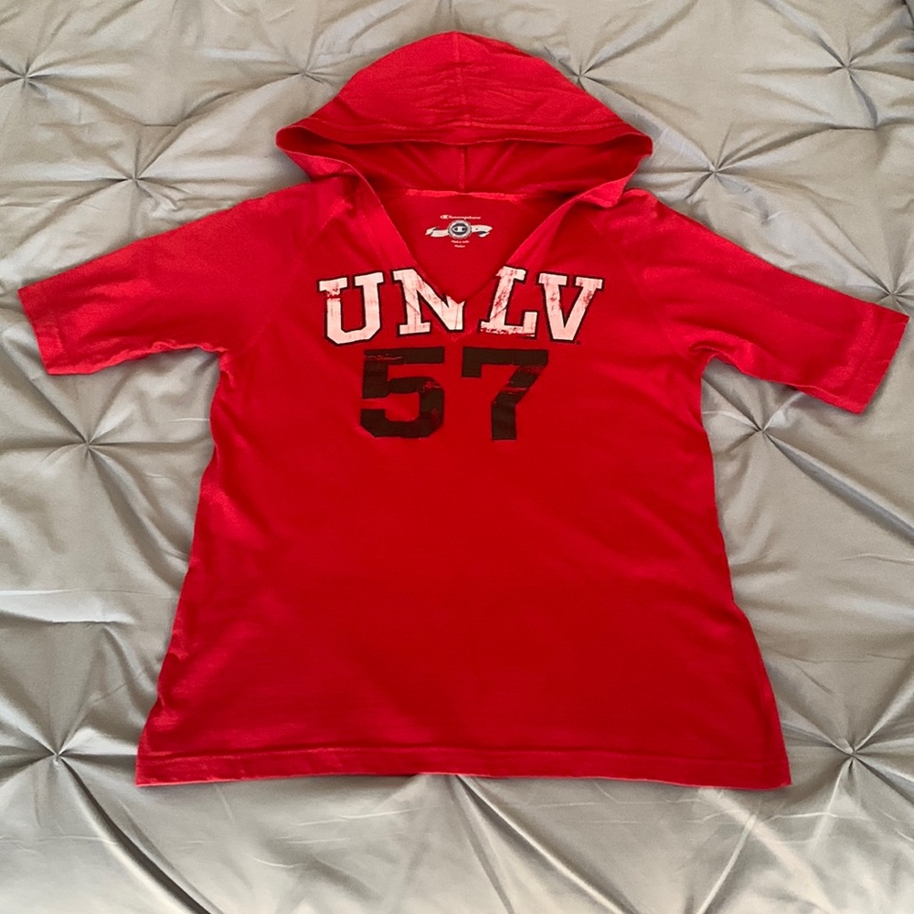 Champion UNLV 1/2 sleeve hoodie t-shirt M